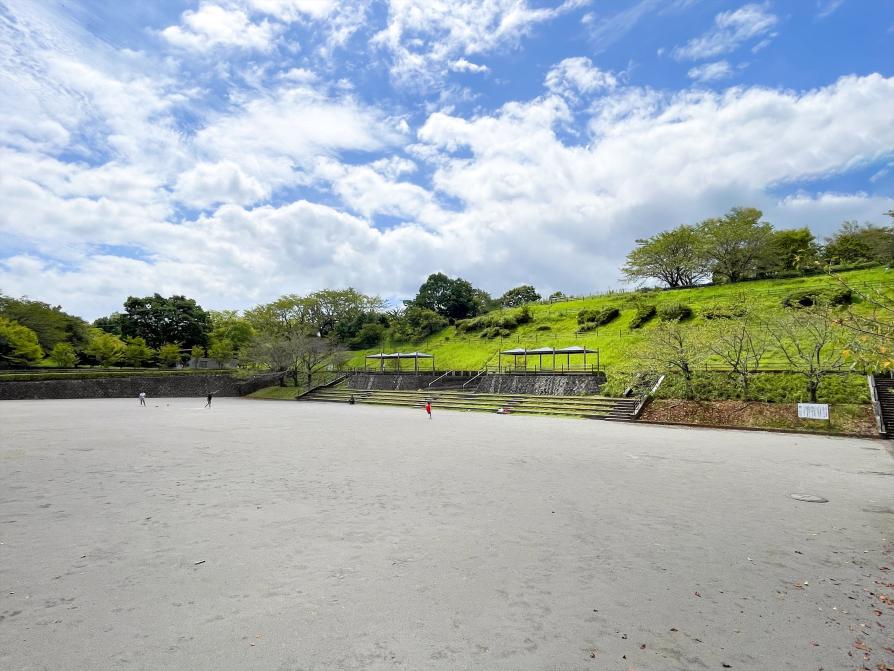 南足柄市運動公園 / 約960M
