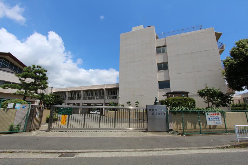 堀川小学校 / 約650M
